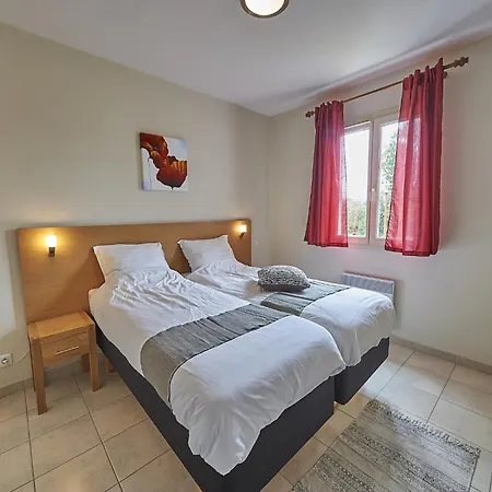 In With Private Garden Villa Lanzac