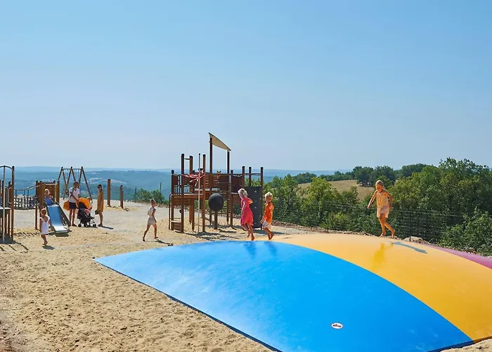 In With Private Garden