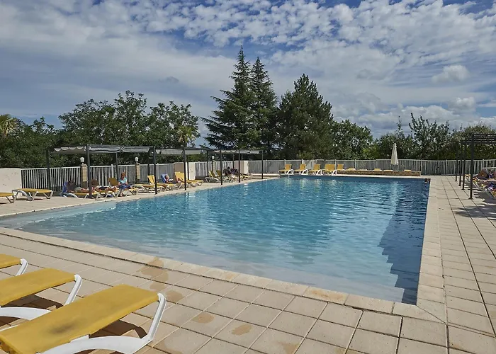 In With Private Garden Вилла Lanzac