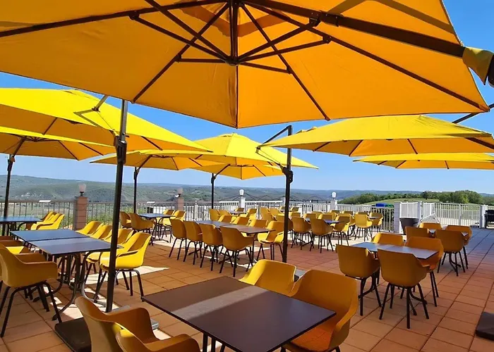 In With Private Garden * Lanzac