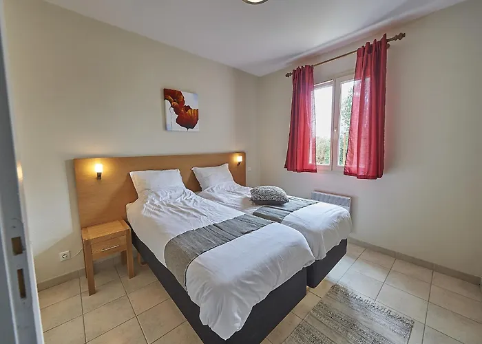 In With Private Garden Вилла Lanzac