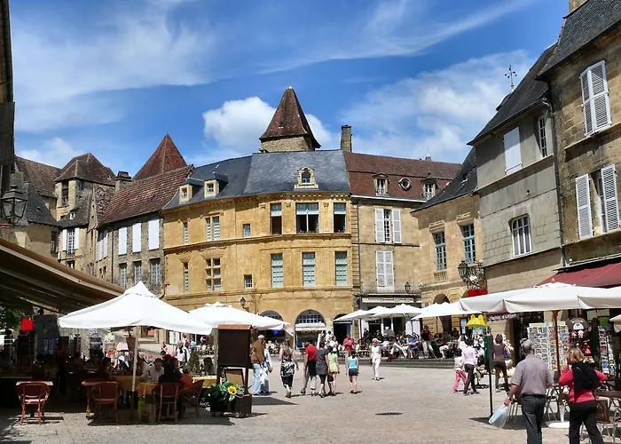 Вилла In With Private Garden Lanzac